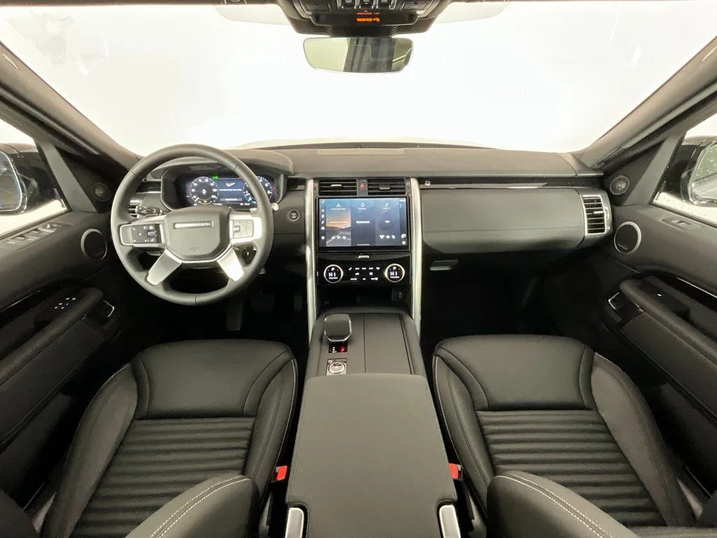 New 2026 Eiger Grey Land Rover S image 4