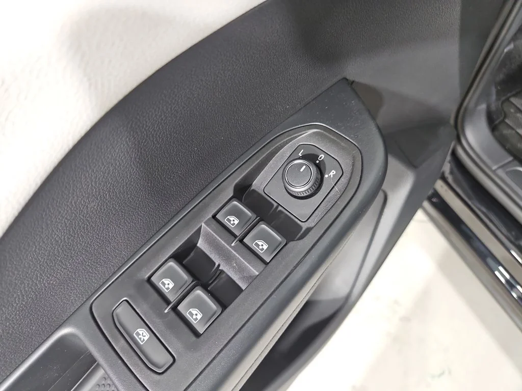 New 2026 Black Volkswagen 1.5T S image 11