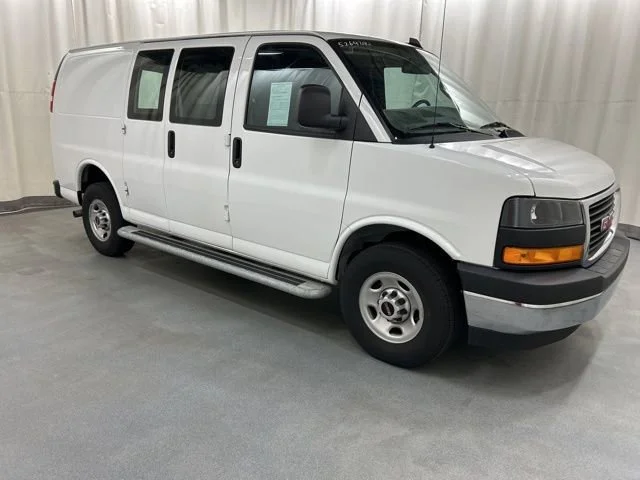 2024 GMC Savana 2500's photo