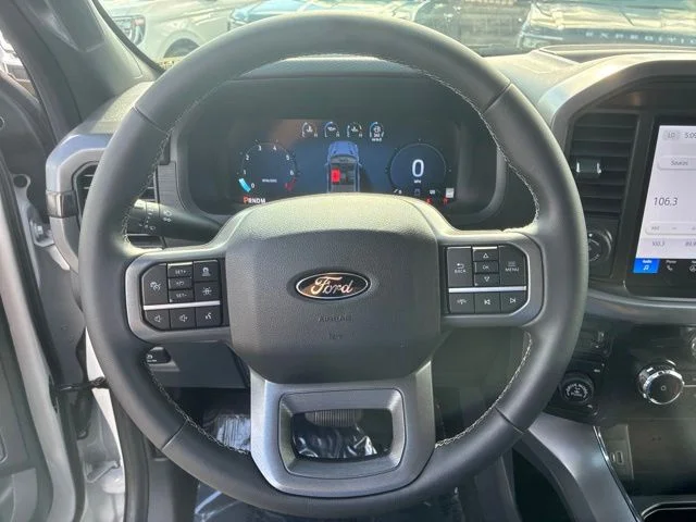 New 2026 Oxford White Ford XLT image 32
