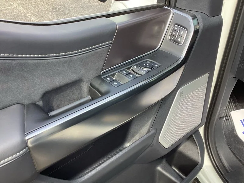 New 2026 Star White Metallic Tri-Coat Ford Platinum® image 27