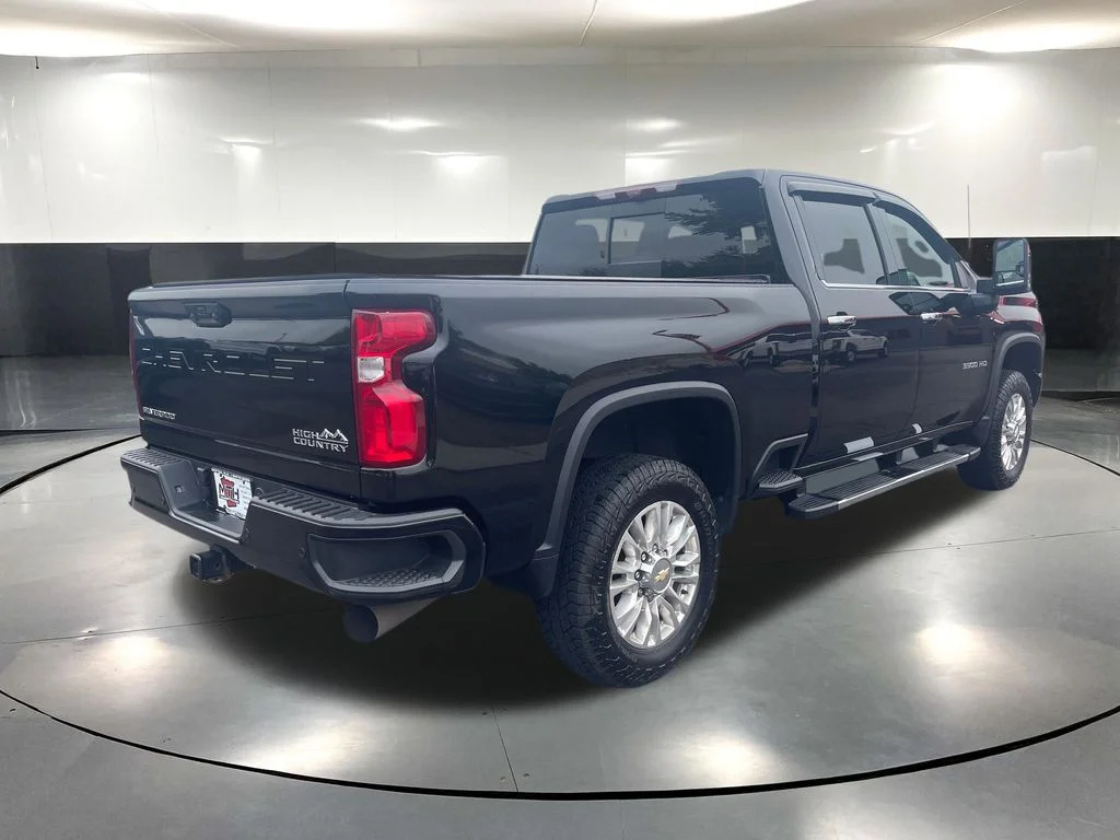 Certified Used 2022 Black Chevrolet High Country image 4