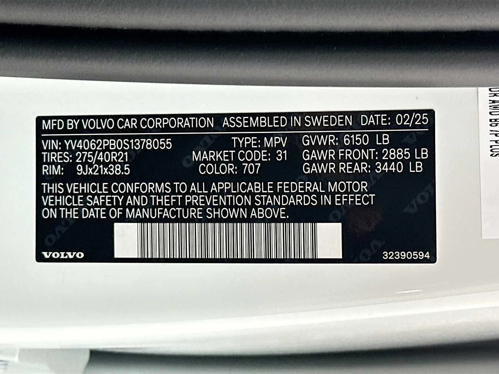 Used 2025 Crystal White Volvo Plus image 32