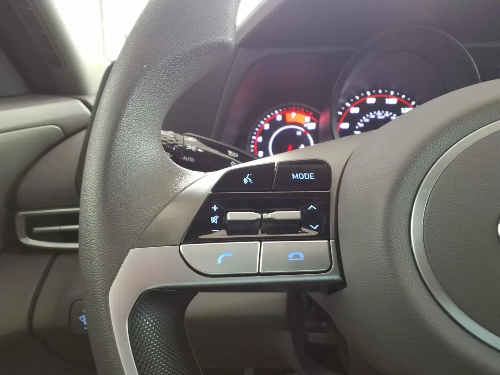 Used 2023 Scarlet Red Pearl Hyundai SE image 27