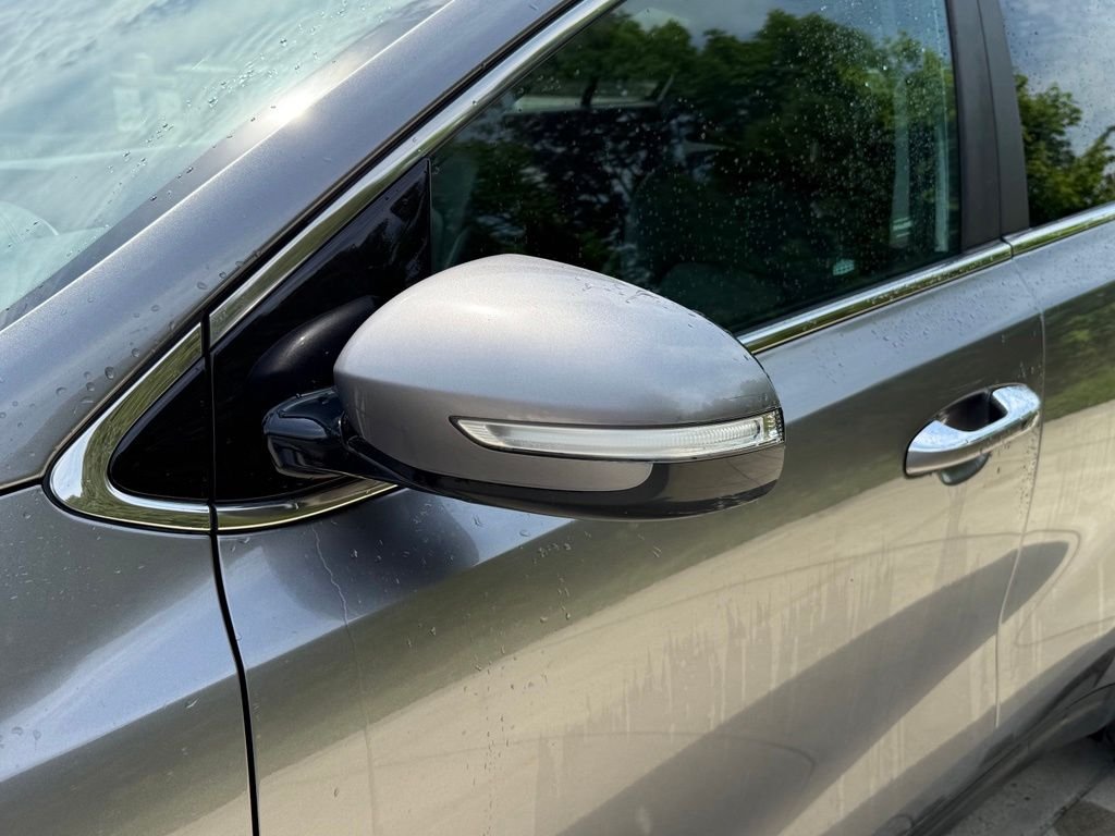 Used 2018 Silver Kia EX image 10