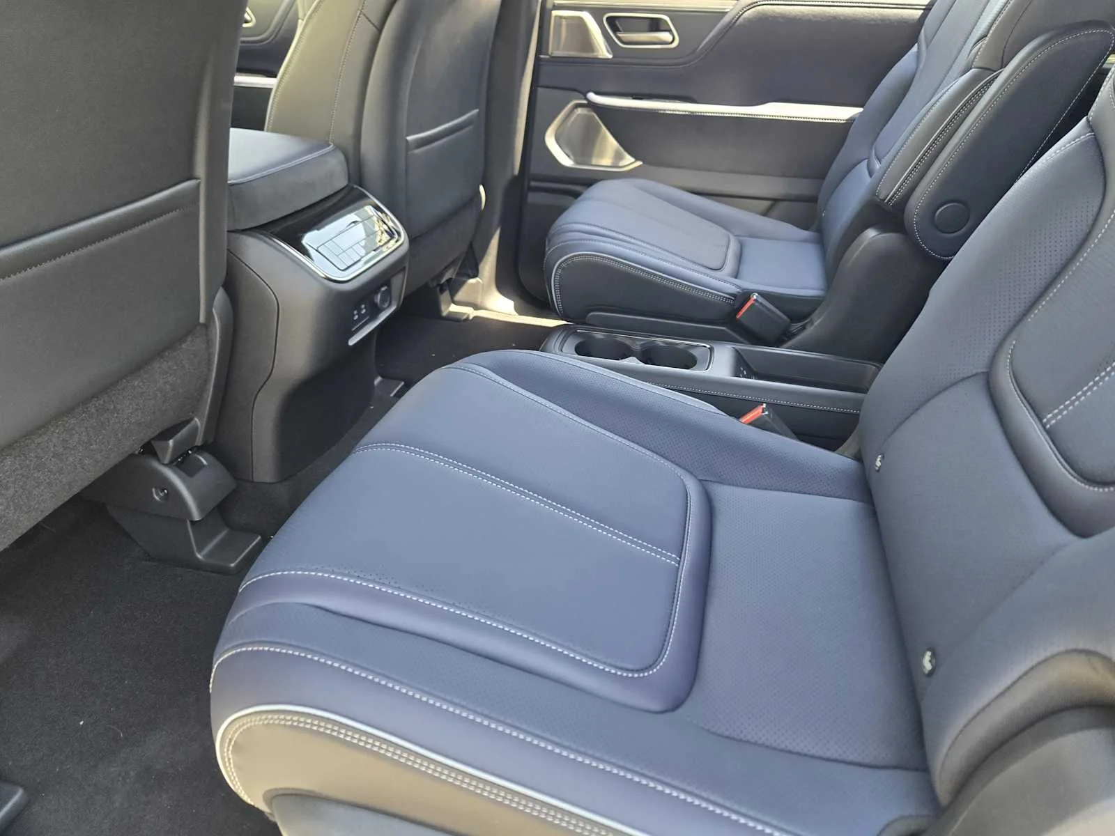 New 2026 RADIANT WHITE INFINITI Sport 4WD image 18