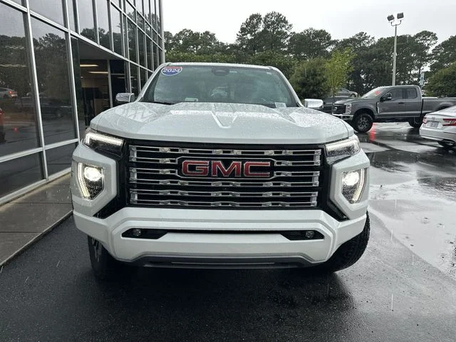 Used 2024 White GMC Denali image 9