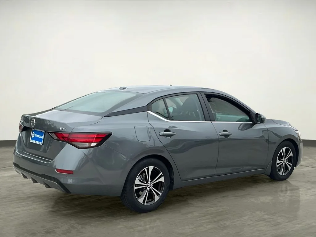 Used 2022 Gray Nissan SV image 7