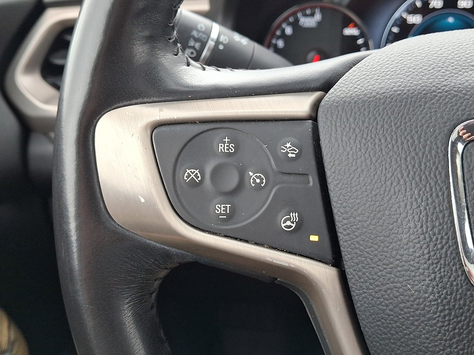 Used 2019 Ebony Twilight Metallic - GB8 GMC Denali image 22