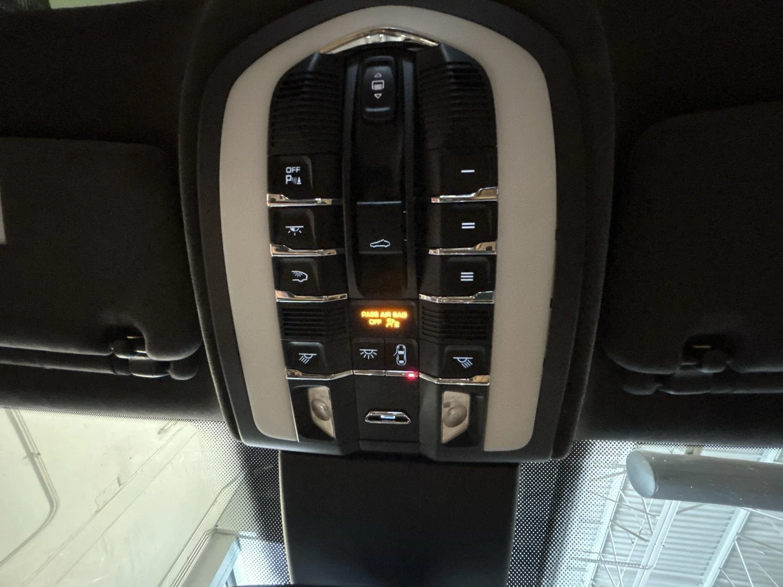 Used 2015 Palladium Metallic Porsche Turbo image 20