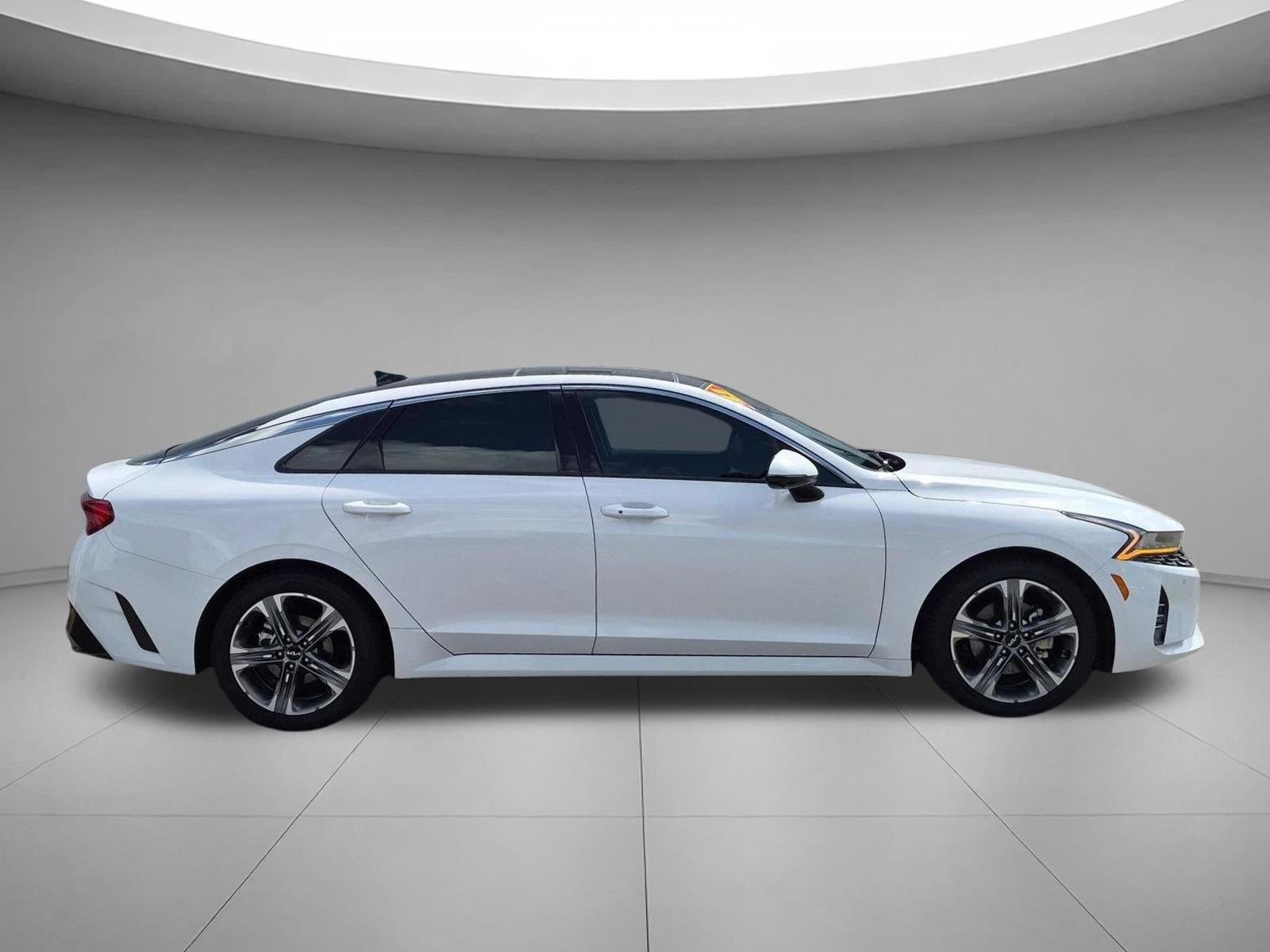 Used 2023 Glacial White Pearl Kia EX image 6
