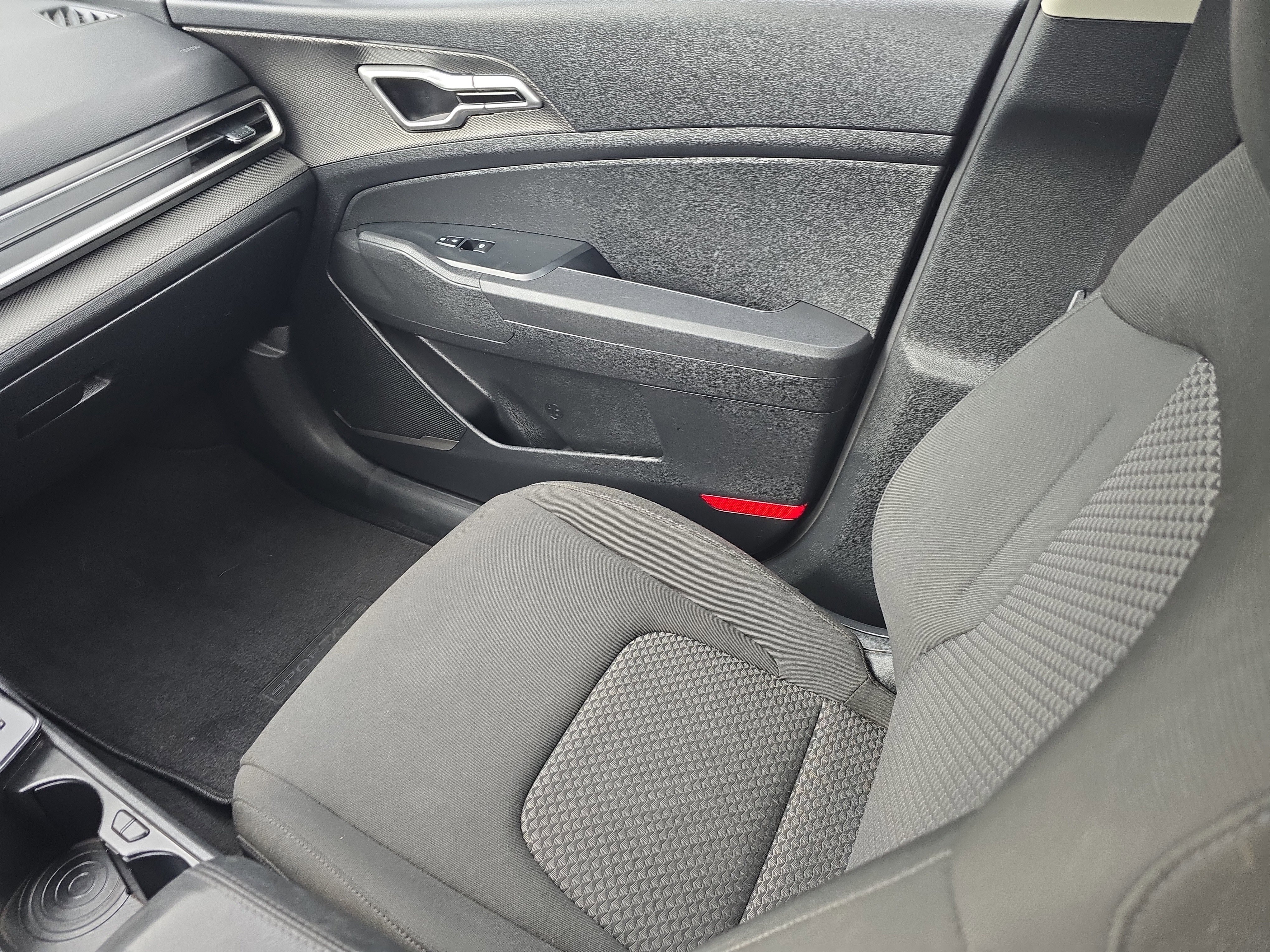 Certified Used 2024 Steel Gray Kia LX image 15