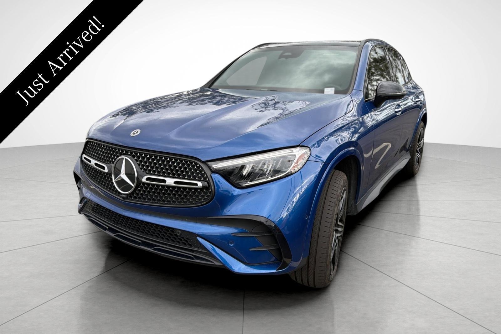 Used 2023 Blue Mercedes-Benz GLC 300 image 1