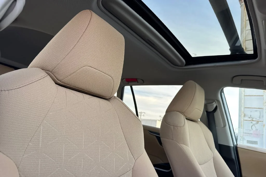 Used 2021 Super White Toyota XLE image 21