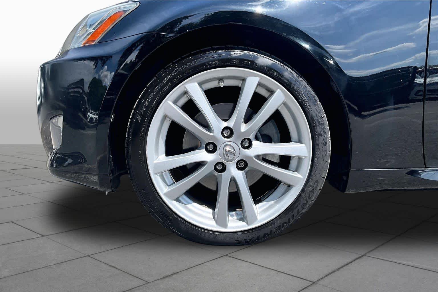 Used 2007 Obsidian Lexus  image 10