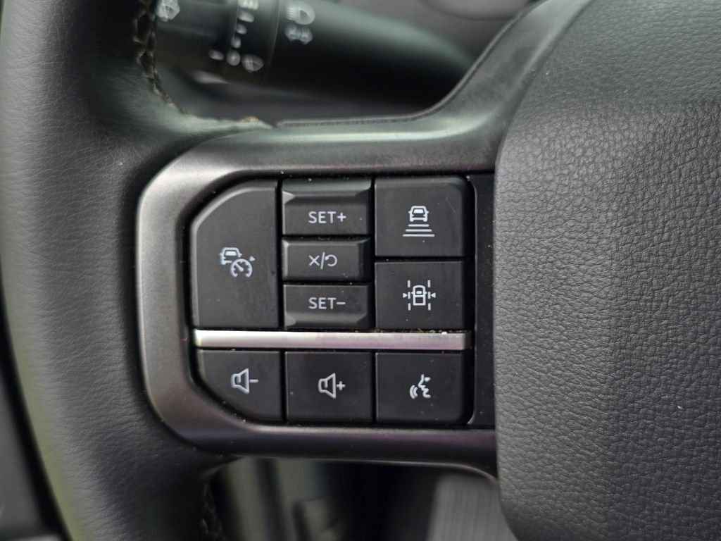 Used 2024 Agate Black Metallic Ford XLT image 14