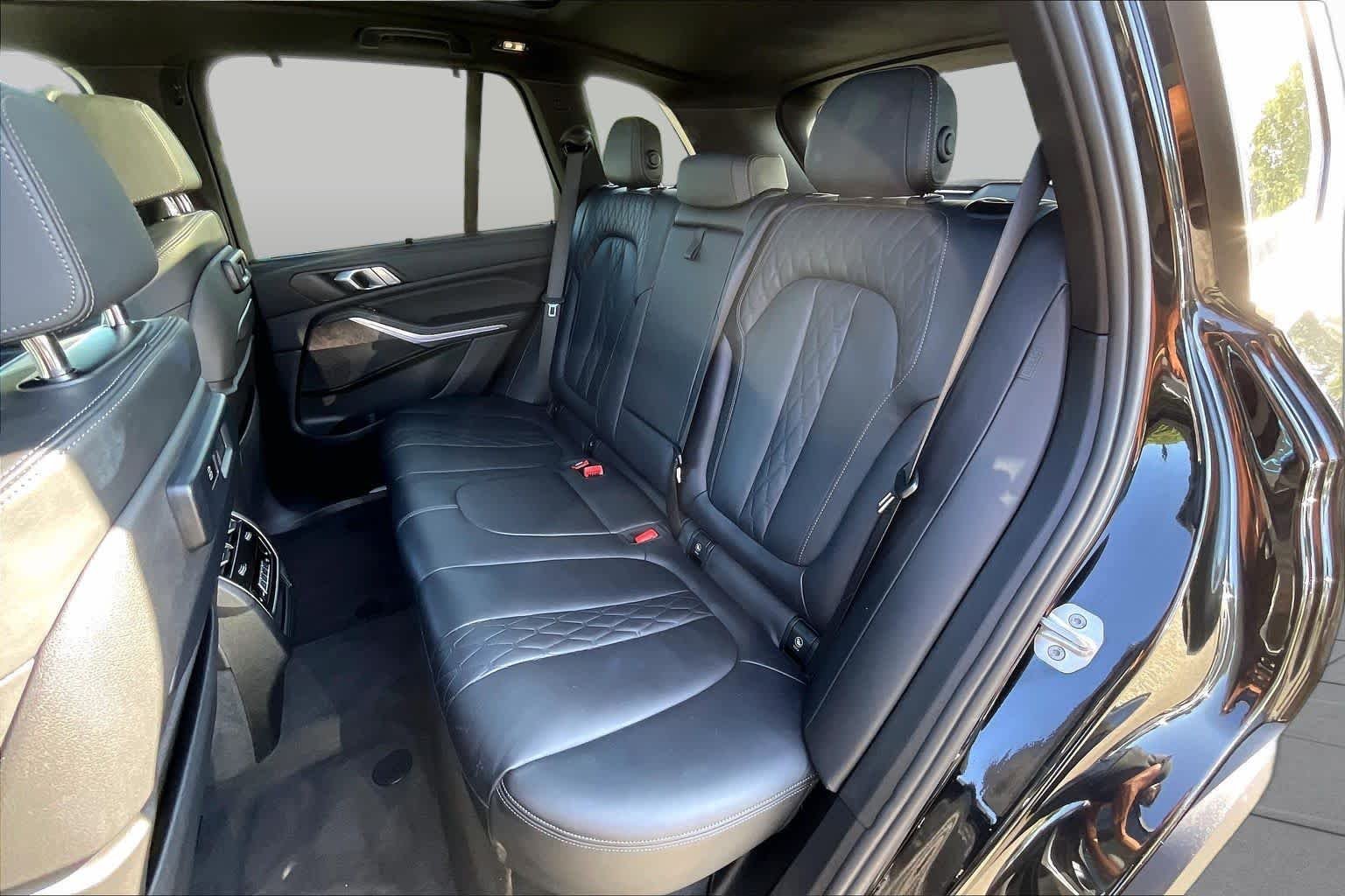 Used 2023 Black Sapphire Metallic BMW xDrive45e image 20