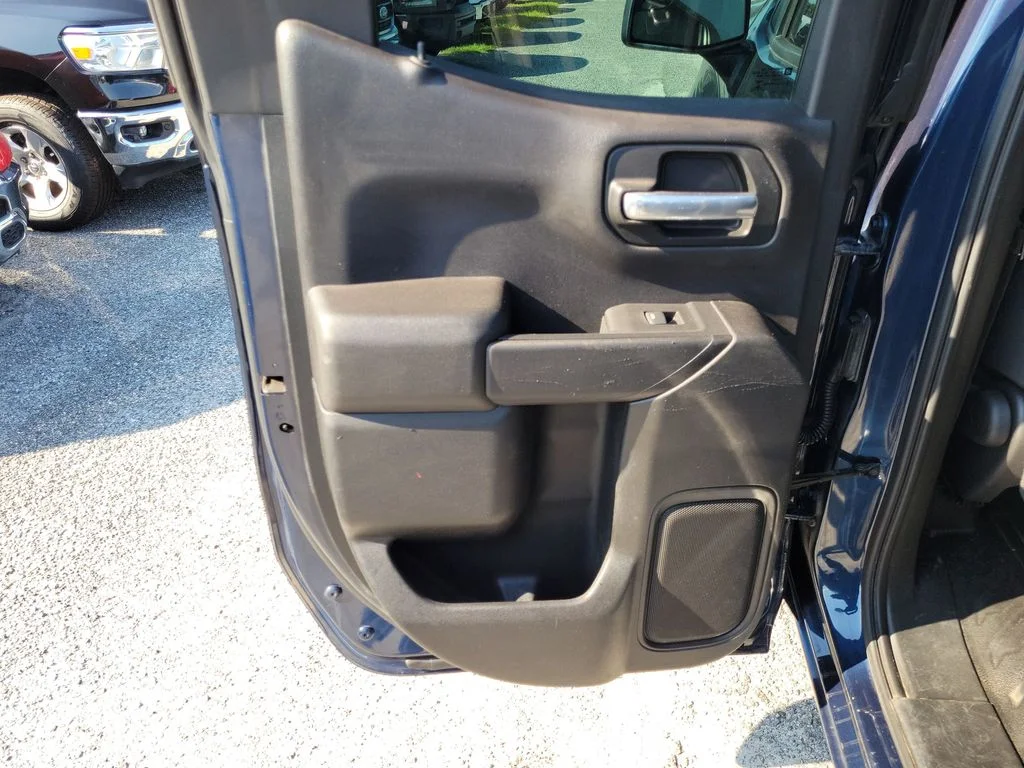 Used 2020 Northsky Blue Metallic Chevrolet WT image 18