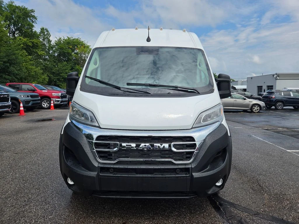 New 2024 White Ram 2500 image 2