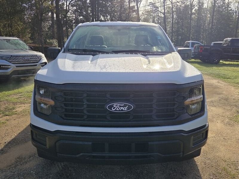 New 2026 Oxford White Ford XL image 2
