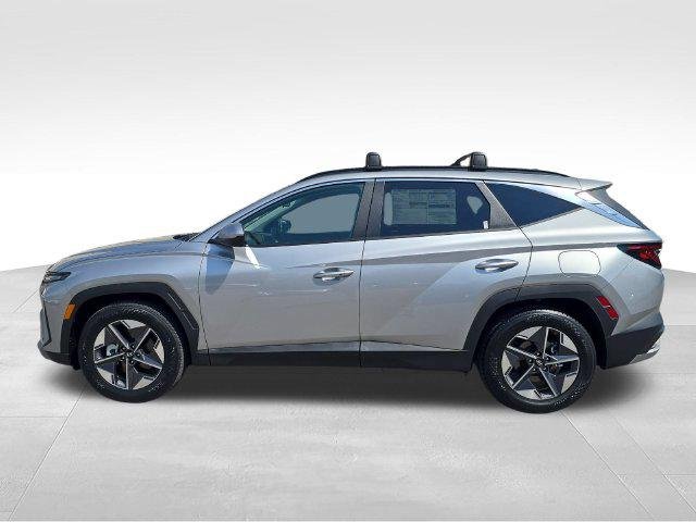 New 2026 Silver Hyundai SEL FWD image 2