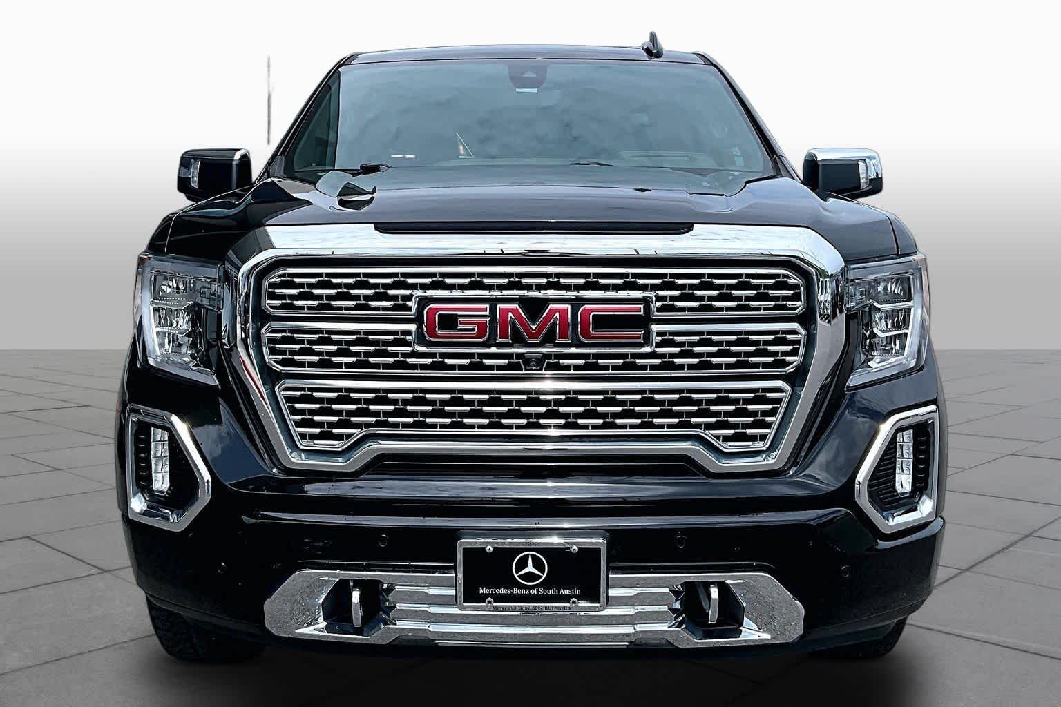 Used 2019 Onyx Black GMC Denali image 4
