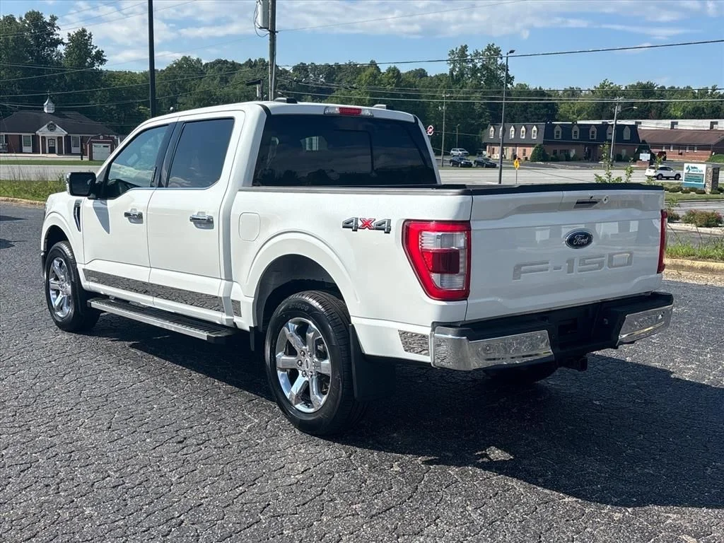Used 2023 White Ford Lariat image 5