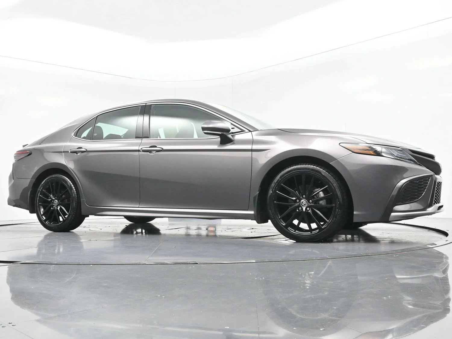 Used 2022 Predawn Gray Mica Toyota XSE image 46