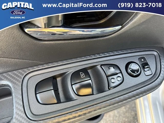 Used 2025 Silver Nissan 1.6 SV image 20