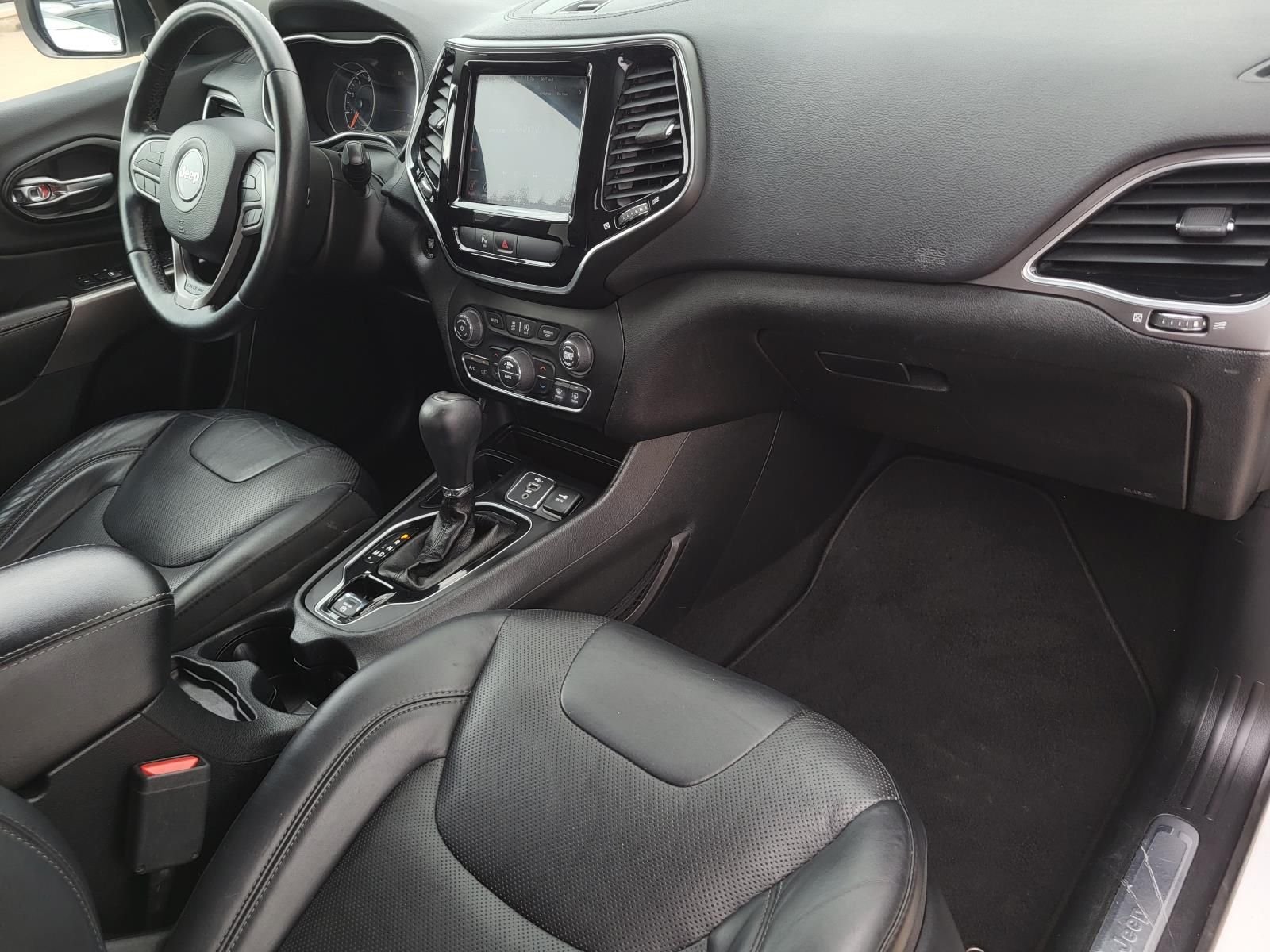 Used 2019 Bright White Clearcoat Jeep Limited image 8