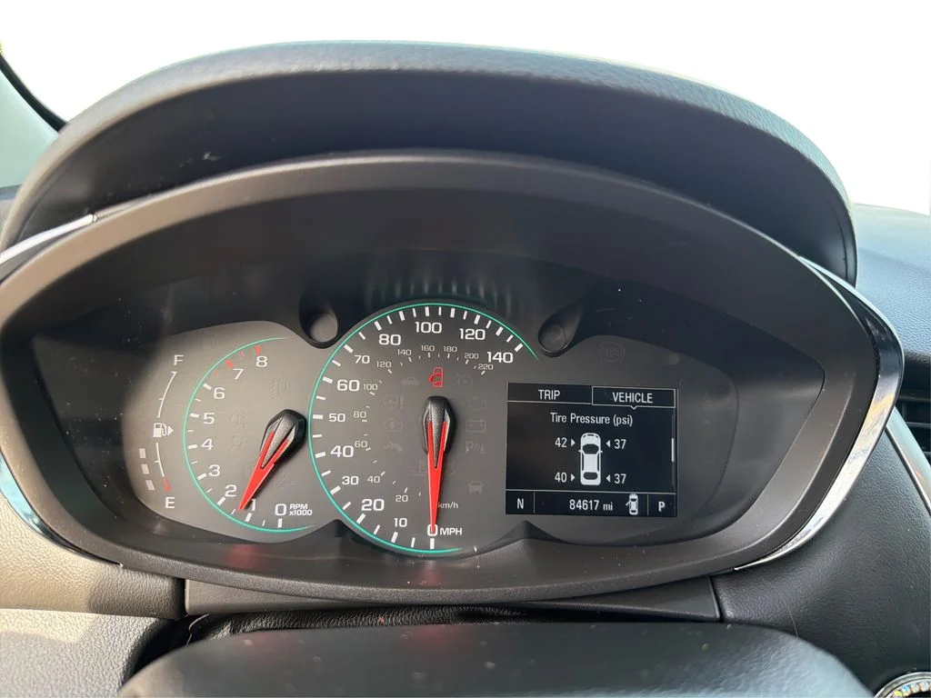 Used 2022 Summit White Chevrolet LT image 16