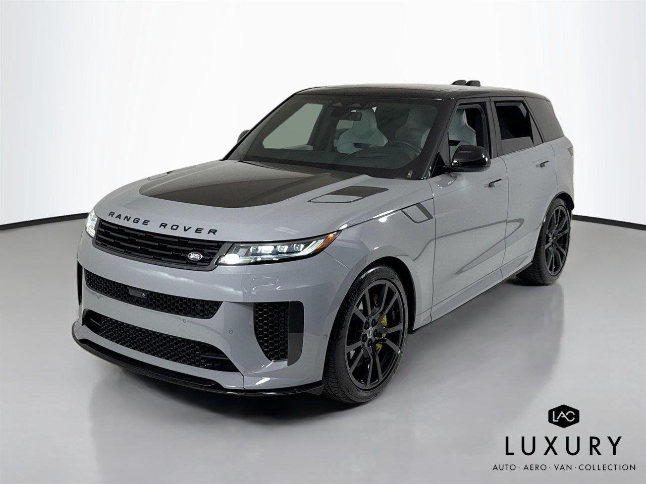 Used 2025 Nardo Grey Land Rover SPORT SV Edition Two | Carbon Fiber Wheels | 360 Camera image 4