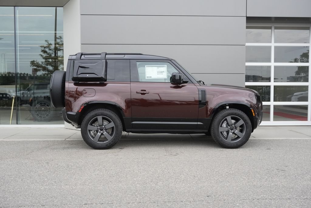 New 2026 Sedona Red Land Rover X-Dynamic SE image 7