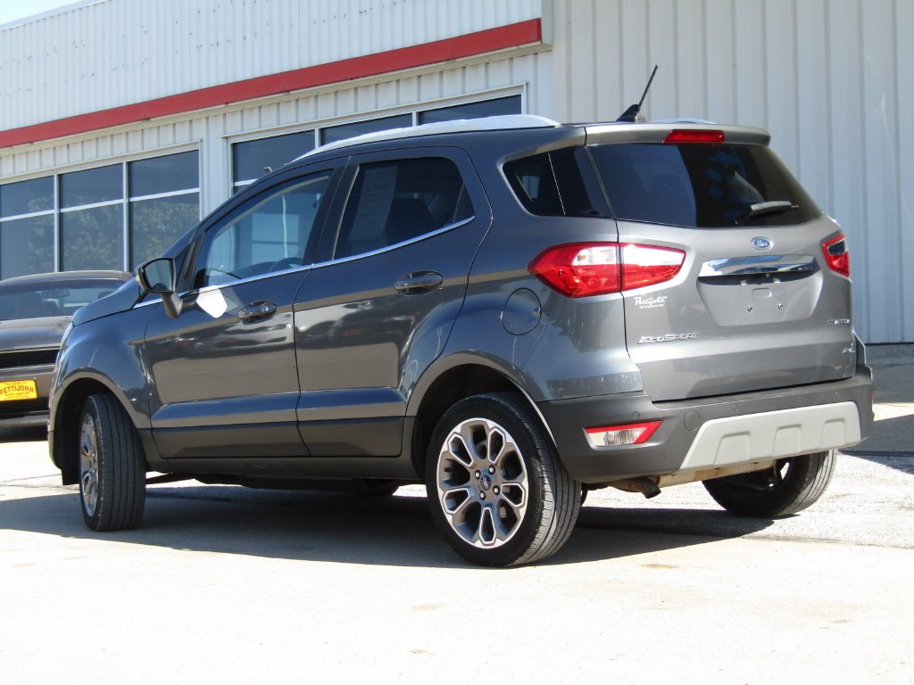 Used 2020  Ford Titanium image 10