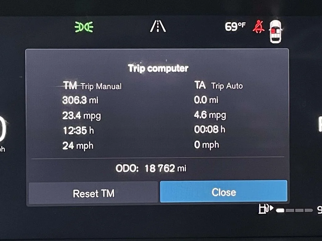 2025 Volvo XC40 Core - Photo 15