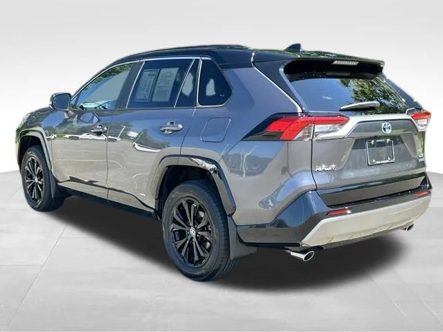 Certified Used 2024  Toyota XSE image 3