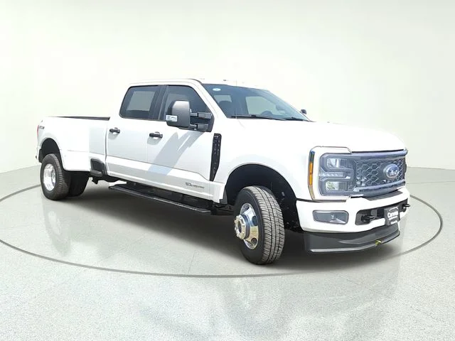 New 2026 Oxford White Ford F-350® XL image 35