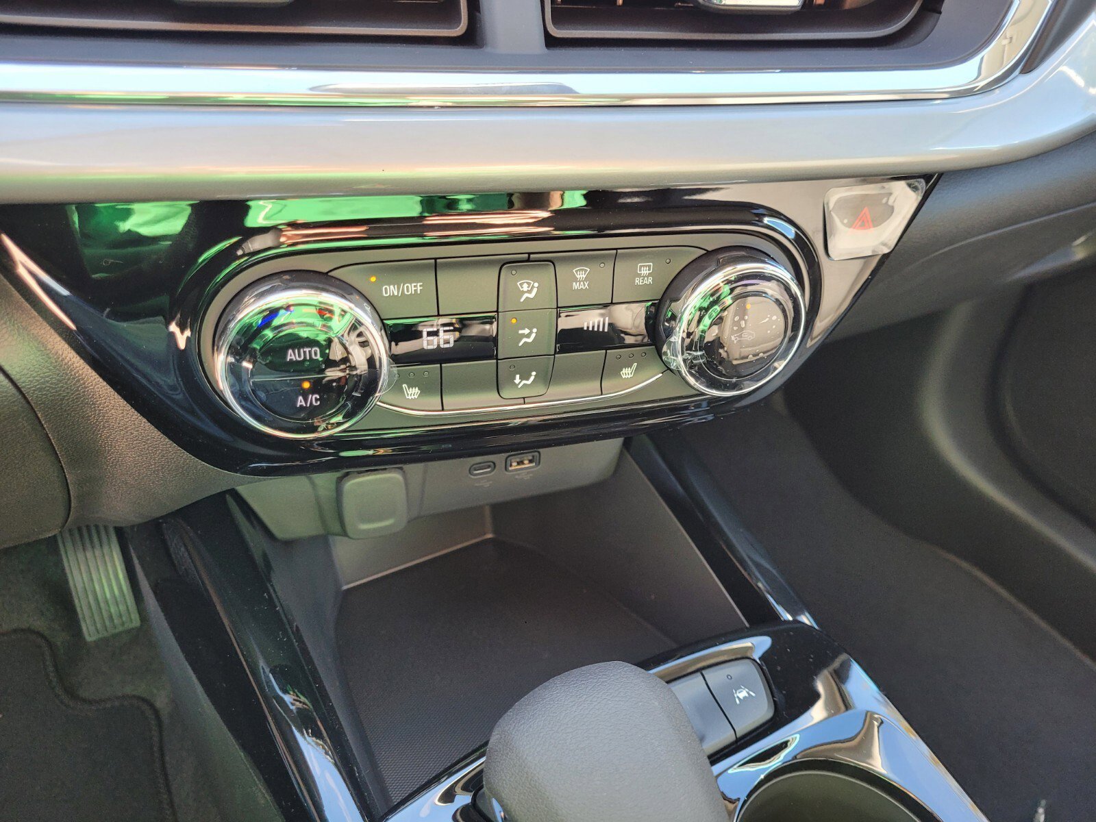 2026 Chevrolet Trax LT - Photo 27