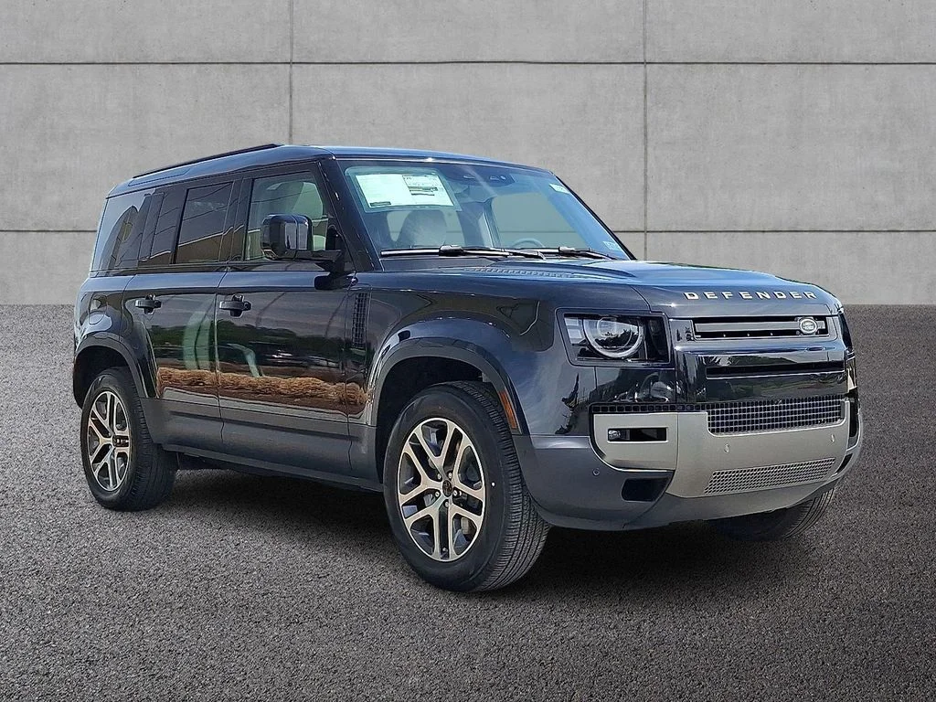 New 2026 Santorini Black Land Rover S image 2