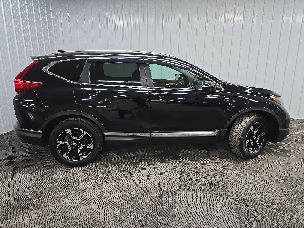 Used 2018 Crystal Black Pearl Honda Touring image 2