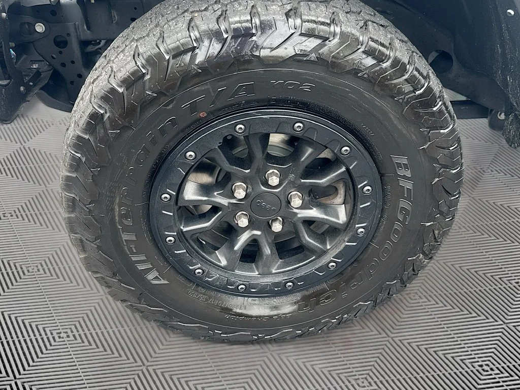 Used 2023 White Jeep Rubicon 20th Anniversary Edition 4xe image 35