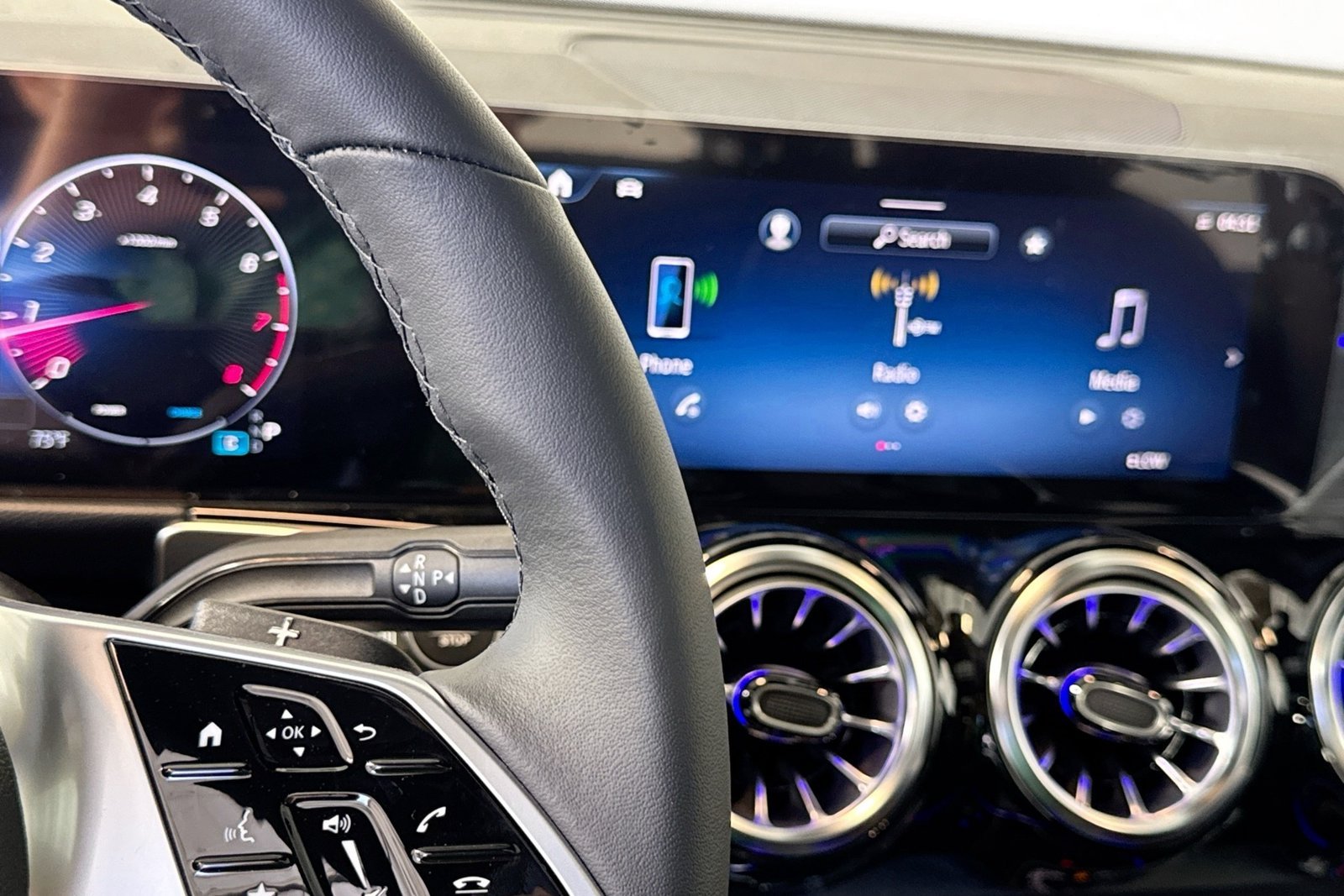 New 2026 Night Black Mercedes-Benz GLB 250 image 15