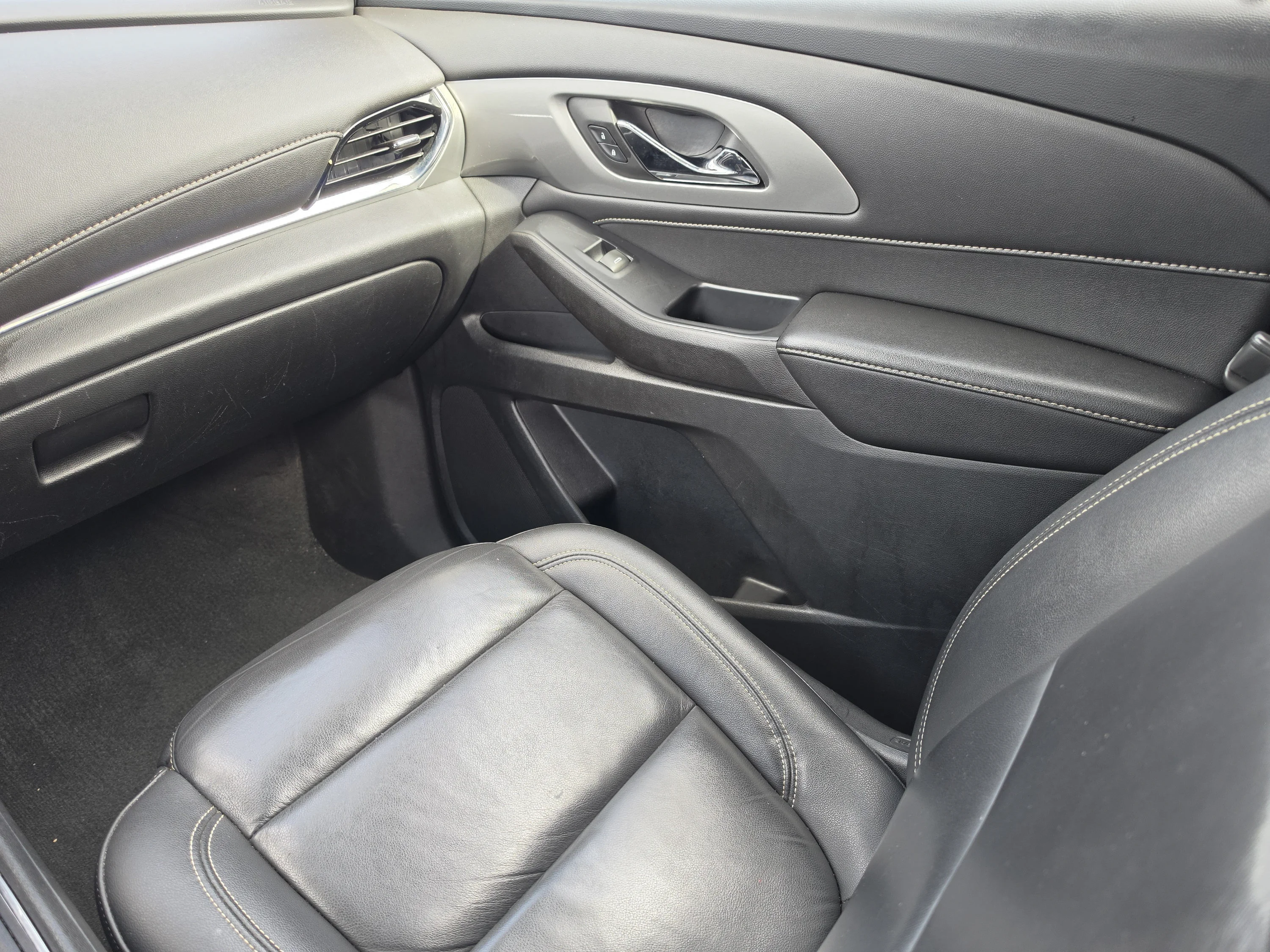Used 2022 Black Cherry Metallic Chevrolet LT Leather image 22