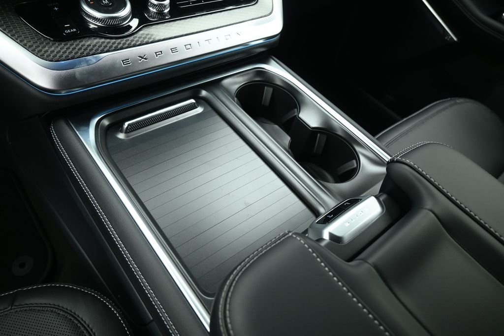 New 2026 Agate Black Metallic Ford Platinum image 17
