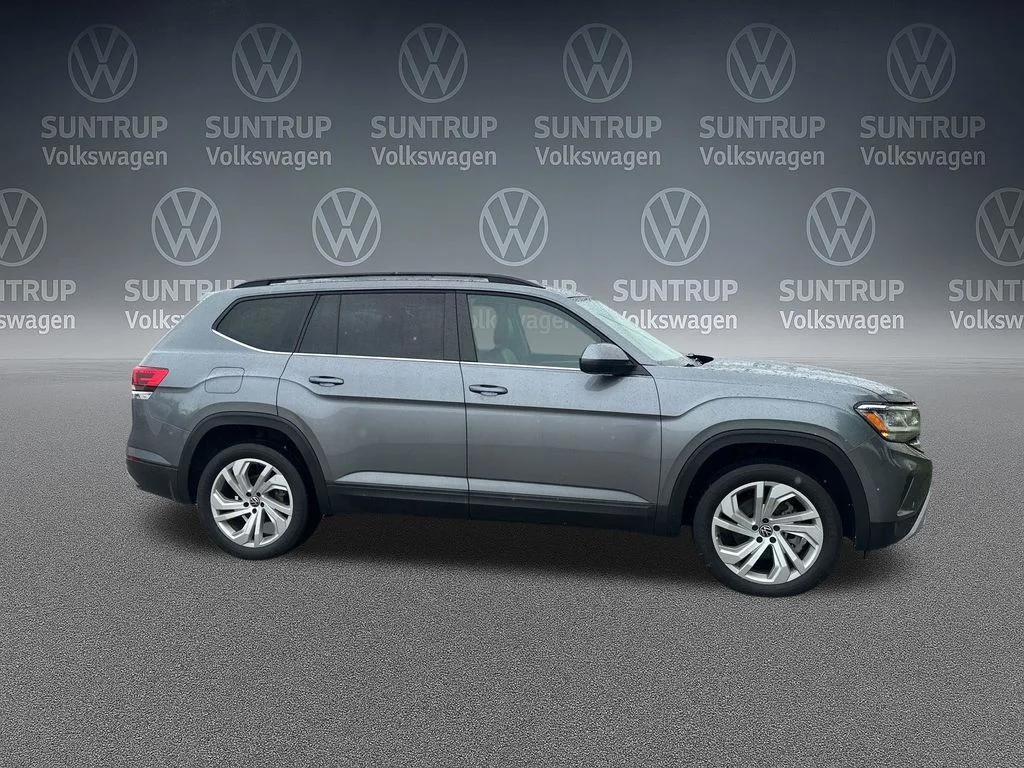Used 2023 Gray Volkswagen 2.0T SE w/Technology image 37