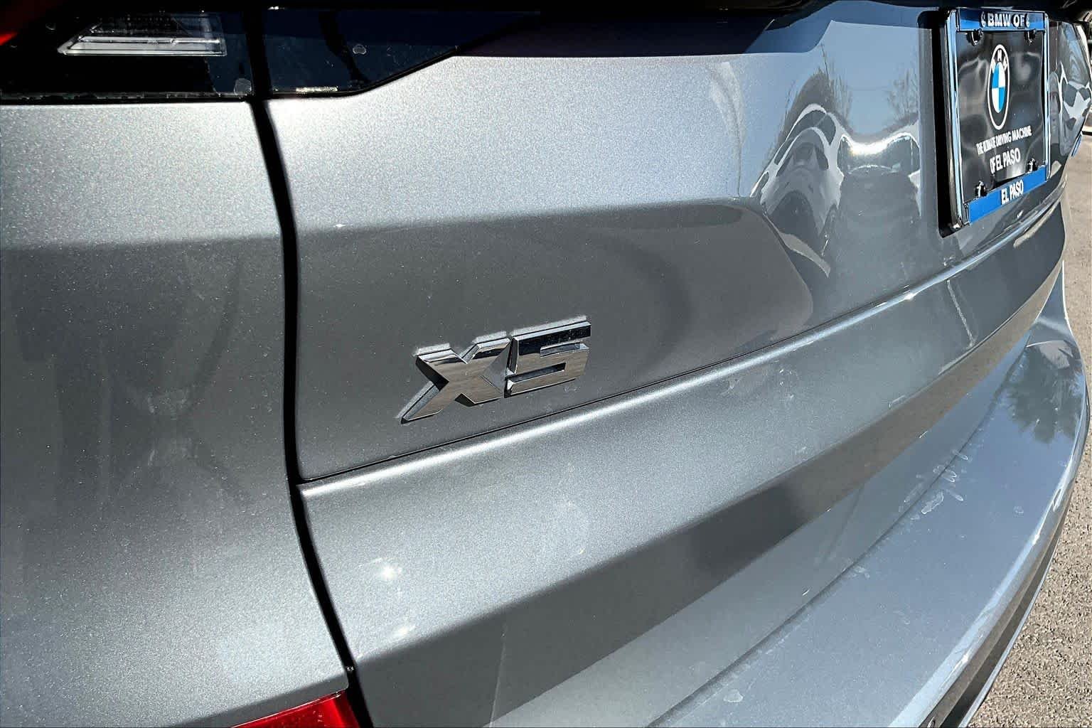 New 2026 Skyscraper Grey Metallic BMW M60i image 15