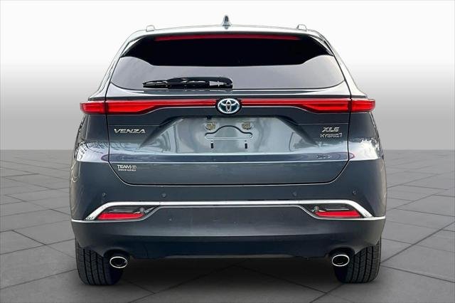 Certified Used 2022 COASTAL GRAY METALLI Toyota  image 4