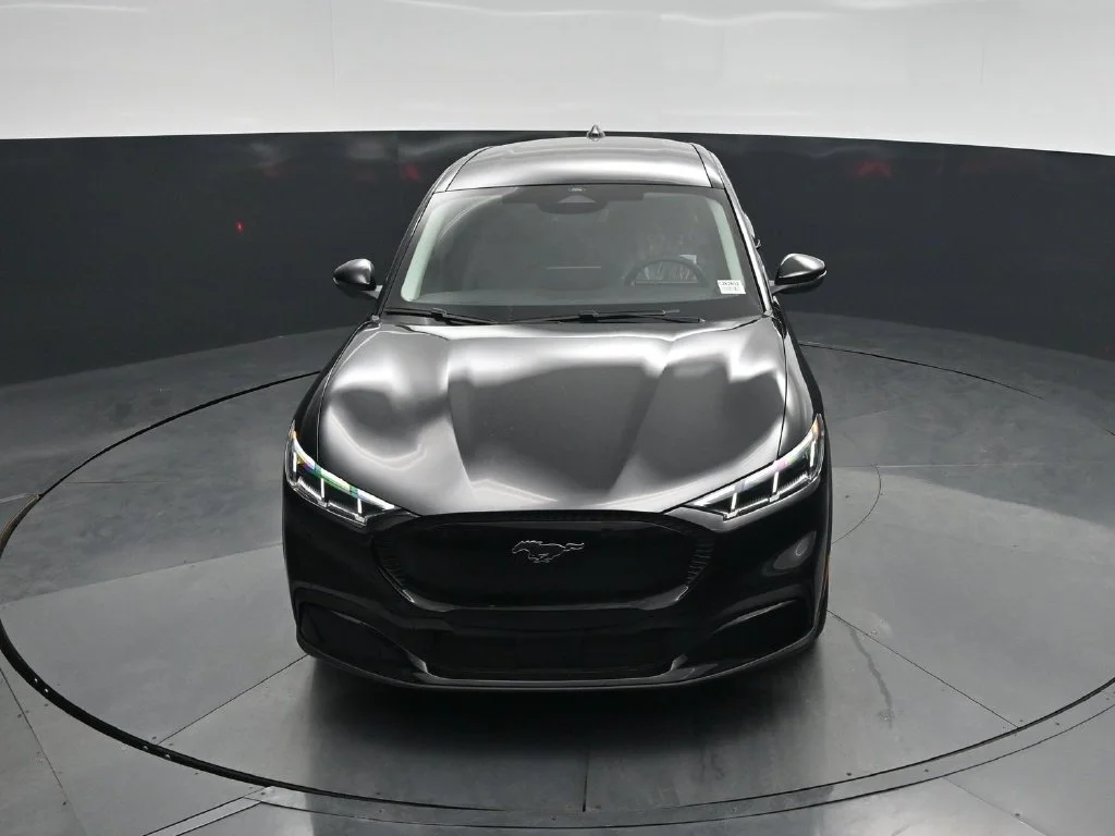 New 2026 Shadow Black Ford Select image 31