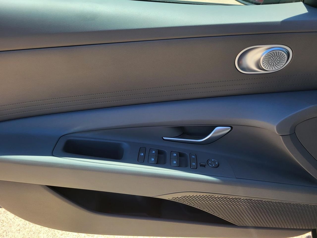 New 2026 Amazon Gray Hyundai SE image 12