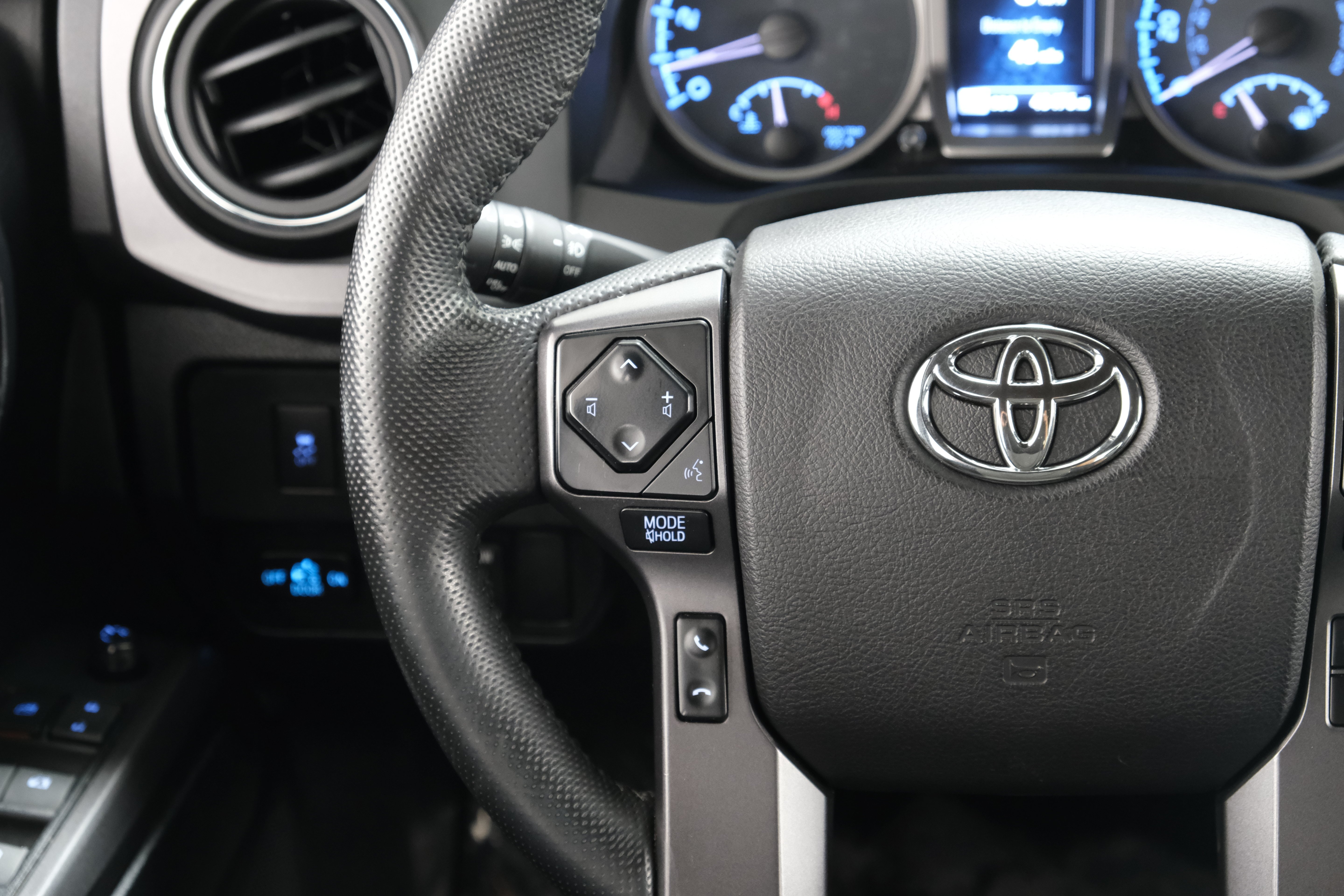 2021 Toyota Tacoma TRD Off Road - Photo 14